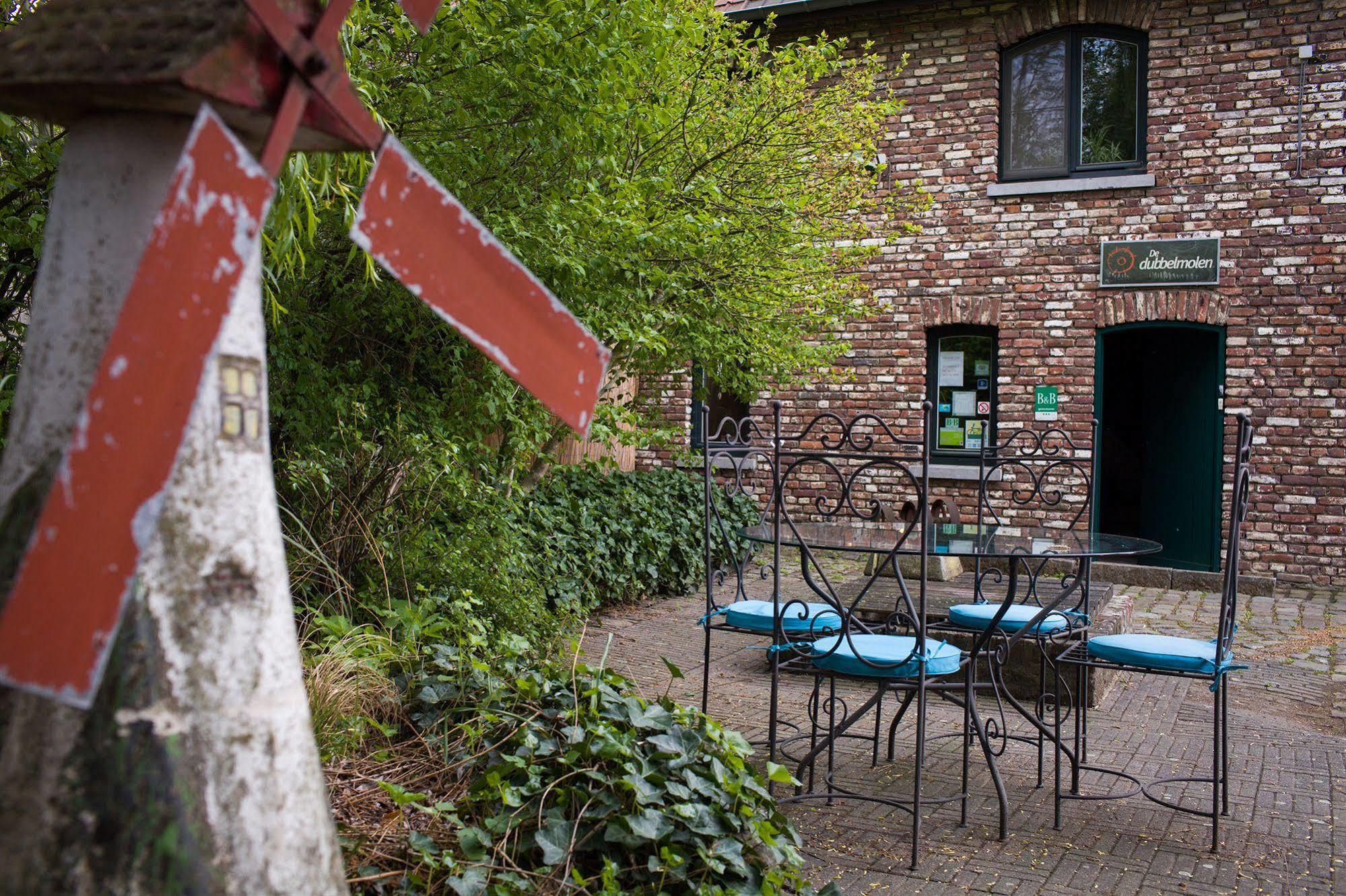 B&B De Dubbelmolen Tongern Exterior foto